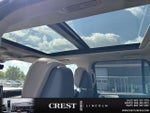 2024 Navigator L Thumbnail 10