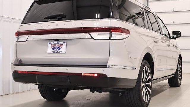 2024 Lincoln Navigator L Reserve