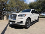 2024 Navigator L Thumbnail 1