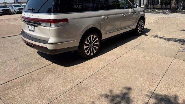 2024 Lincoln Navigator L Reserve