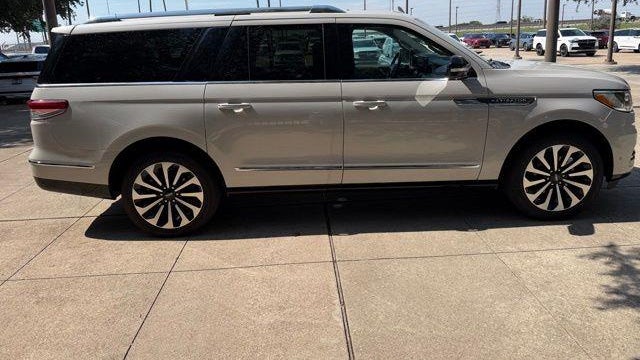 2024 Lincoln Navigator L Reserve