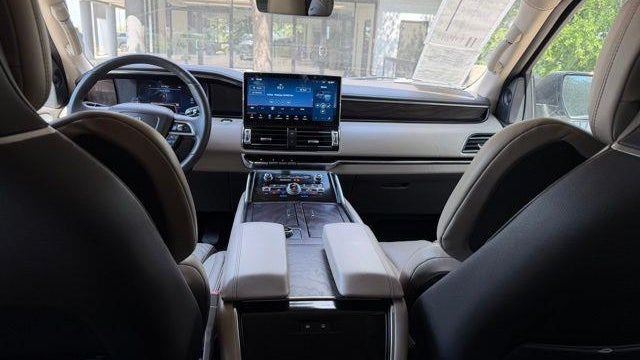 2024 Lincoln Navigator L Reserve