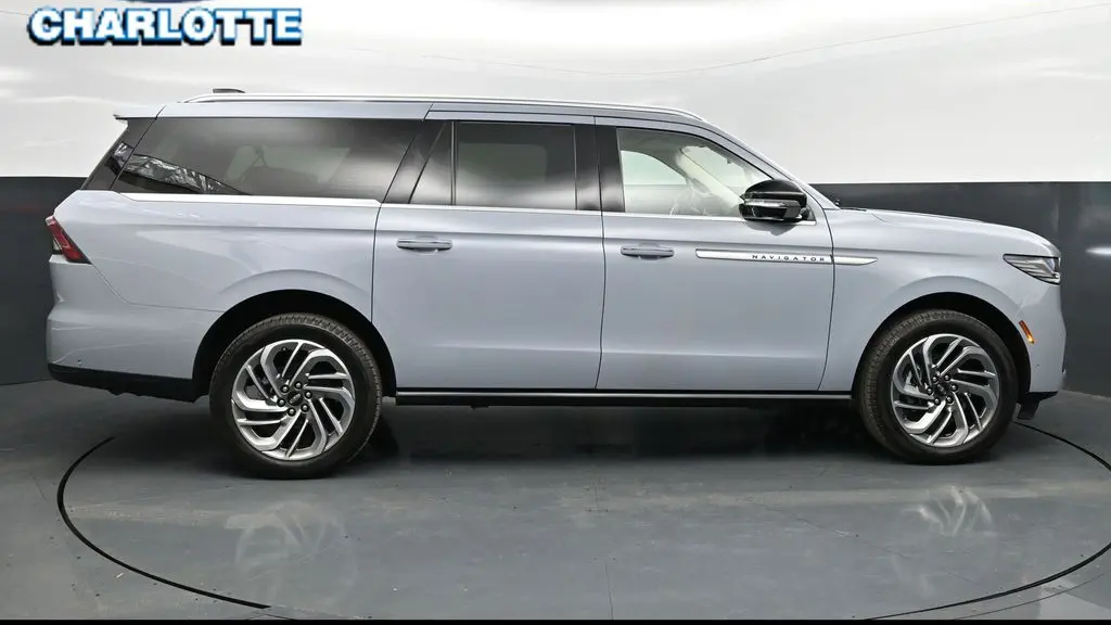 2025 Lincoln Navigator L Reserve