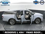 2025 Navigator L Thumbnail 32