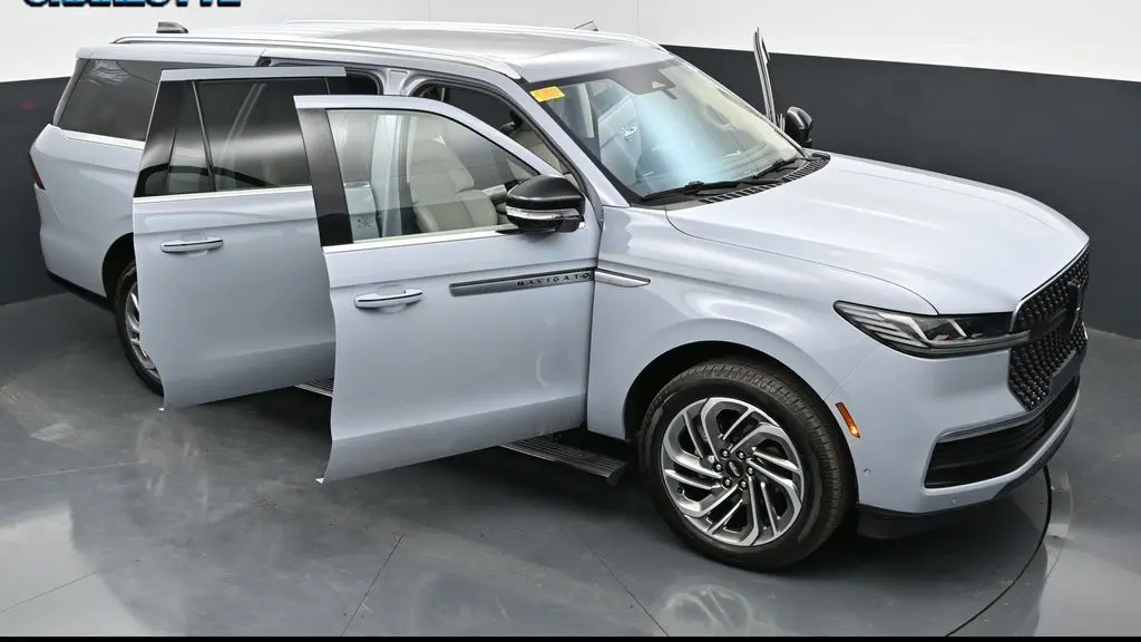 2025 Lincoln Navigator L Reserve