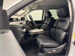 2025 Navigator L Thumbnail 16