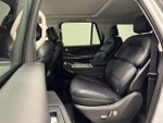 2025 Navigator L Thumbnail 18
