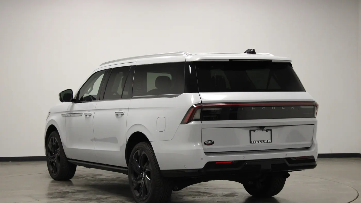2025 Lincoln Navigator L Reserve