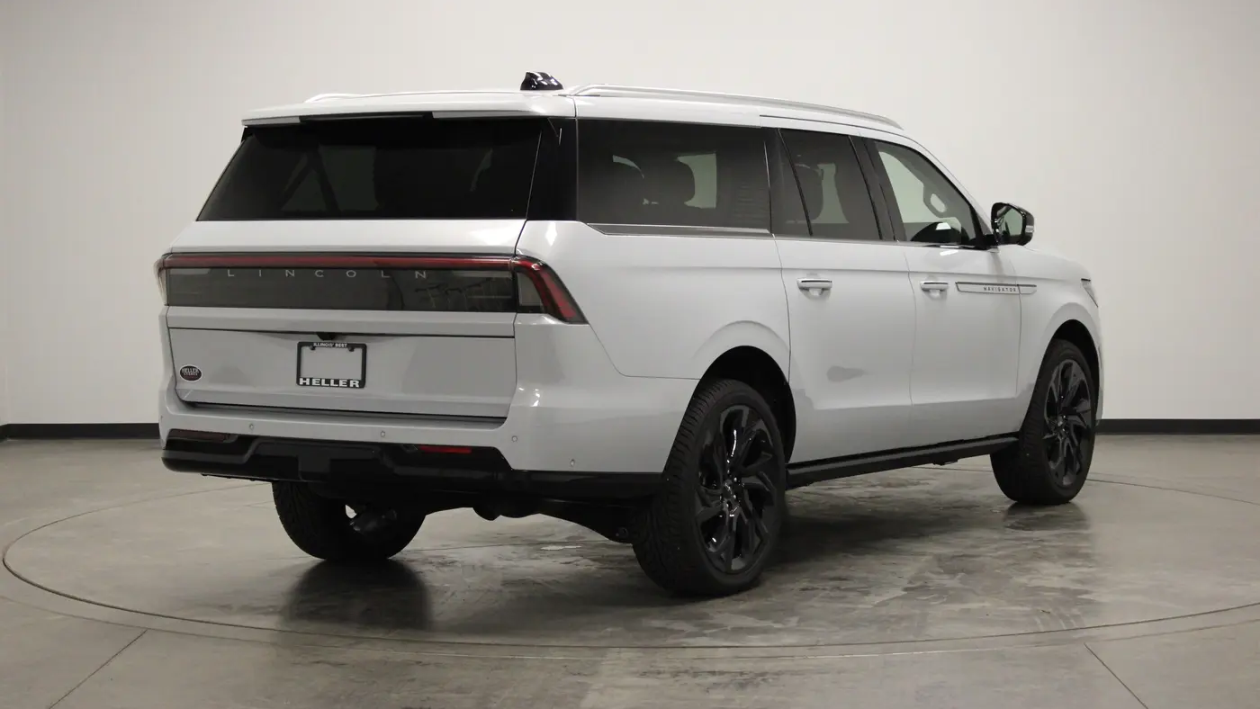 2025 Lincoln Navigator L Reserve
