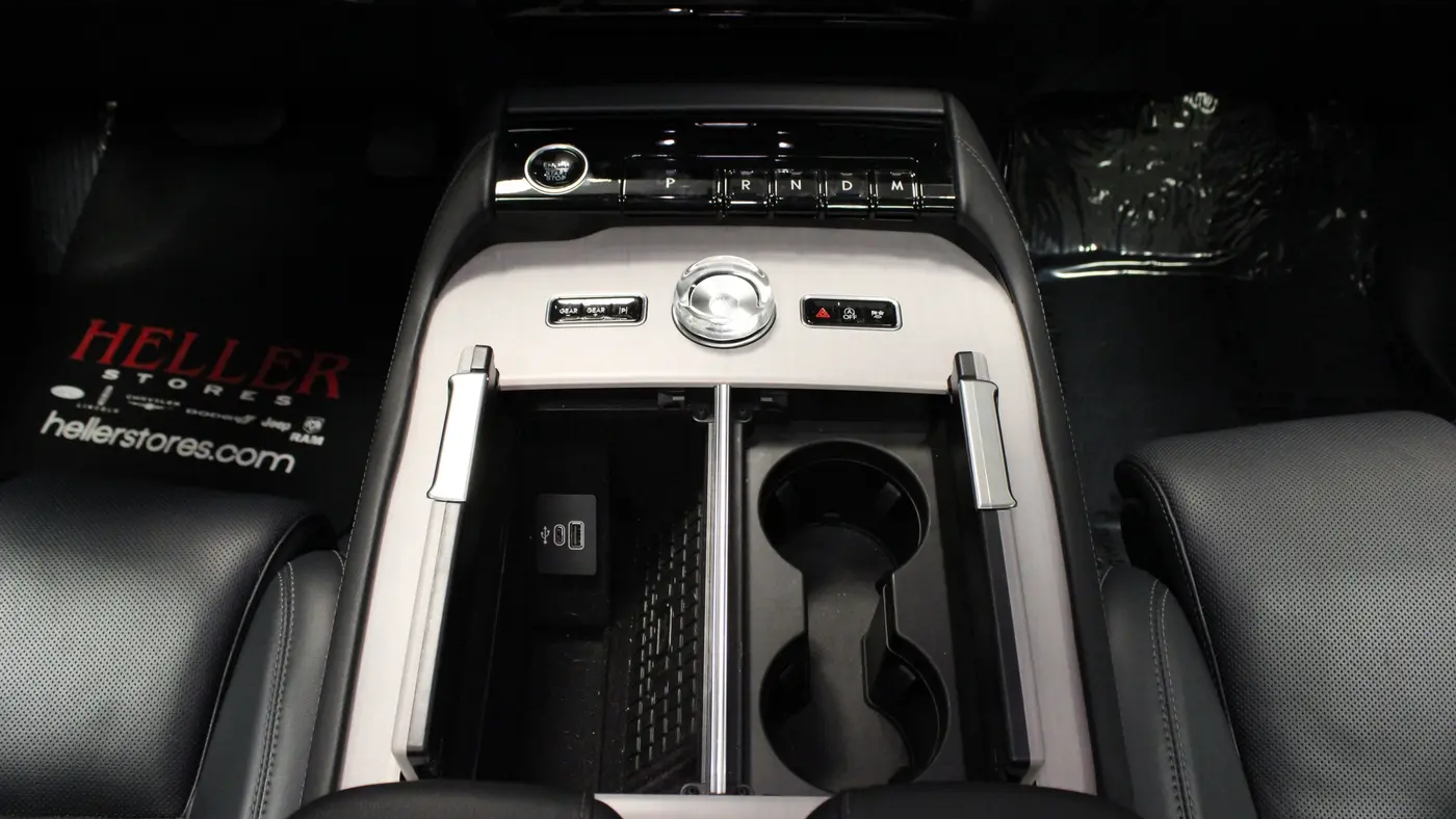 2025 Lincoln Navigator L Reserve