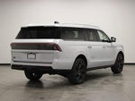 2025 Navigator L Thumbnail 8