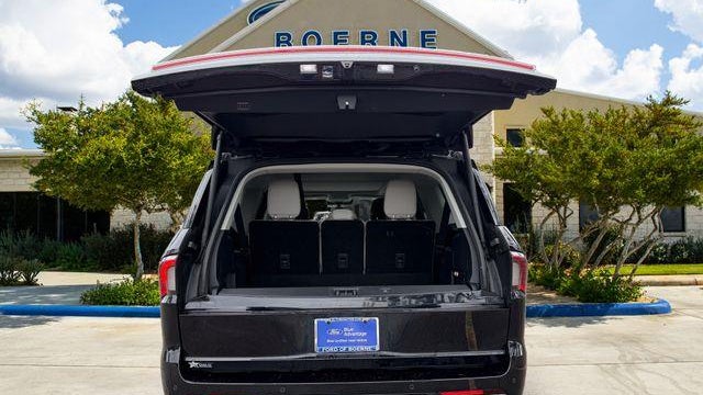 2025 Lincoln Navigator L Reserve
