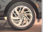 2025 Navigator L Thumbnail 6