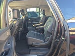 2025 Navigator L Thumbnail 11