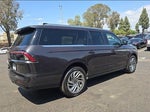 2025 Navigator L Thumbnail 2