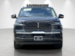2025 Navigator L Thumbnail 8
