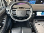 2025 Navigator L Thumbnail 15