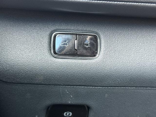 2025 Lincoln Navigator - $73,500