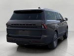 2026 Navigator L Thumbnail 9