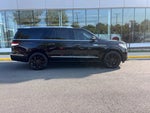 2023 Navigator L Thumbnail 10