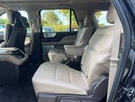 2023 Navigator L Thumbnail 13