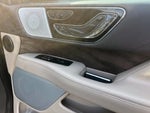 2023 Navigator L Thumbnail 24