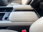 2023 Navigator L Thumbnail 38