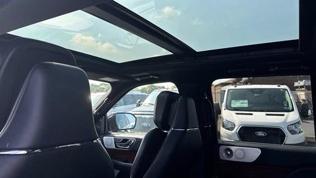 2023 Lincoln Navigator L Reserve