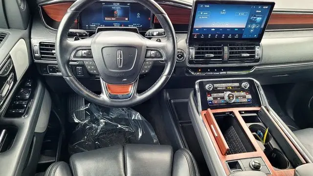 2023 Lincoln Navigator L Reserve