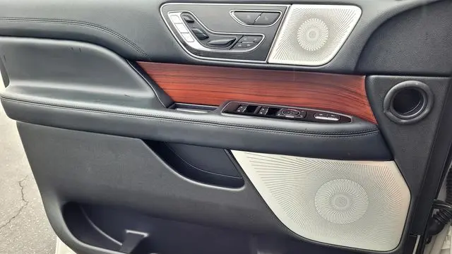 2023 Lincoln Navigator L Reserve
