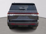 2023 Navigator L Thumbnail 5