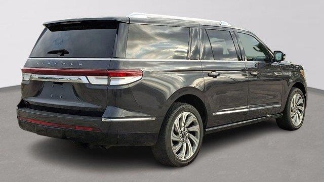 2023 Lincoln Navigator L Reserve