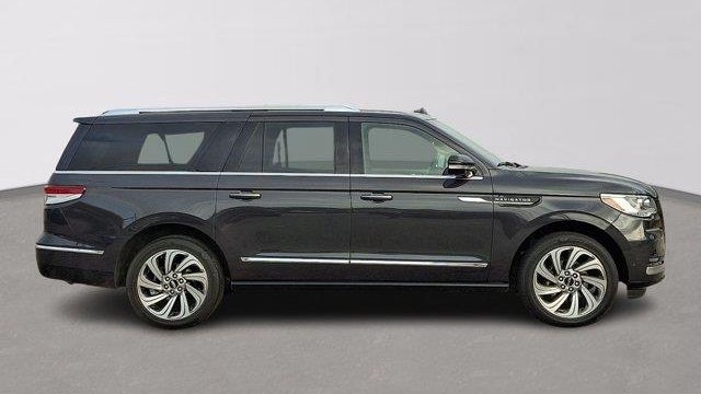 2023 Lincoln Navigator L Reserve