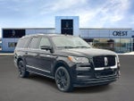 2023 Navigator L Thumbnail 1