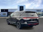 2023 Navigator L Thumbnail 4