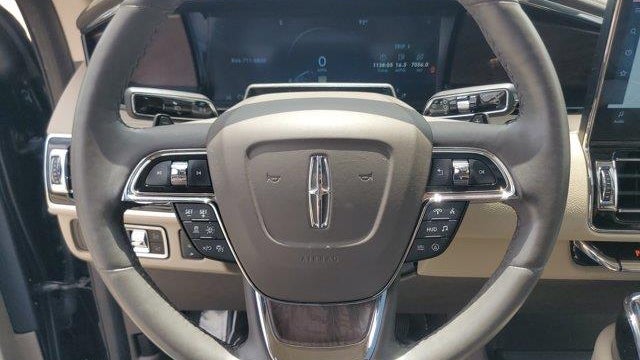 2023 Lincoln Navigator L Reserve