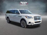 2023 Navigator L Thumbnail 3