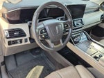 2023 Navigator L Thumbnail 11