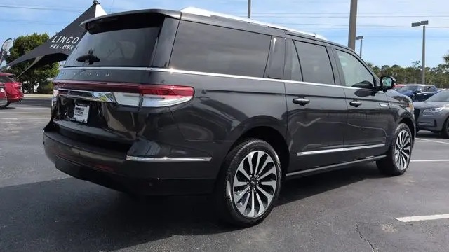 2024 Lincoln Navigator L Reserve
