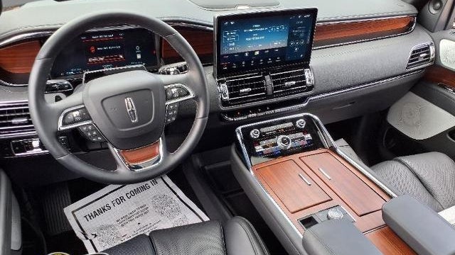 2024 Lincoln Navigator L Reserve