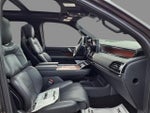 2024 Navigator L Thumbnail 17