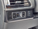 2024 Navigator L Thumbnail 23