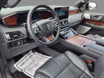 2024 Navigator L Thumbnail 8