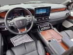 2024 Navigator L Thumbnail 10