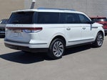 2024 Navigator L Thumbnail 2