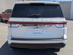 2024 Navigator L Thumbnail 3