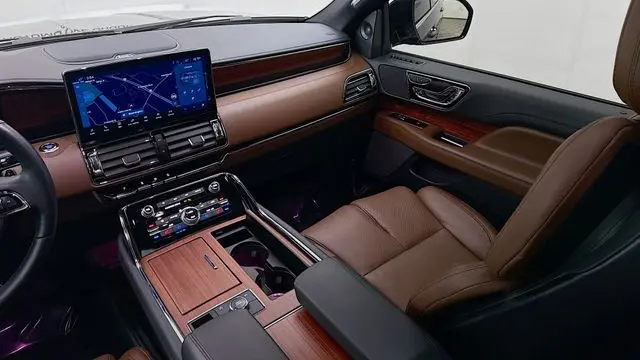 2024 Lincoln Navigator L Reserve