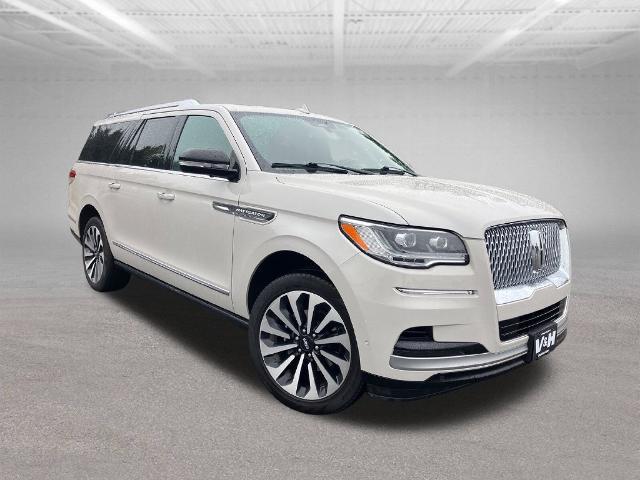 2024 Lincoln Navigator - $63,602