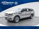 2024 Navigator L Thumbnail 1