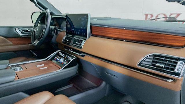 2024 Lincoln Navigator L Reserve